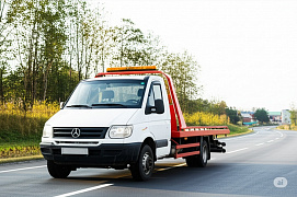 Эвакуация автомобилей в России: правила, тарифы и спорные моменты